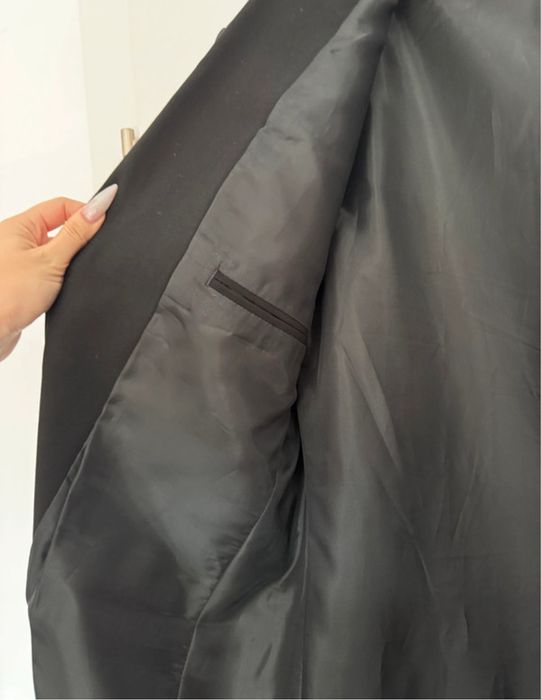Costum barbatesc facut la comanda marimea M
