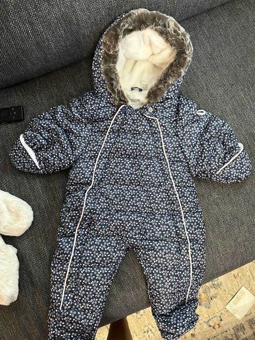 Combinezon iarna impermeabil OKAIDI, 1-3 luni, nefolosit