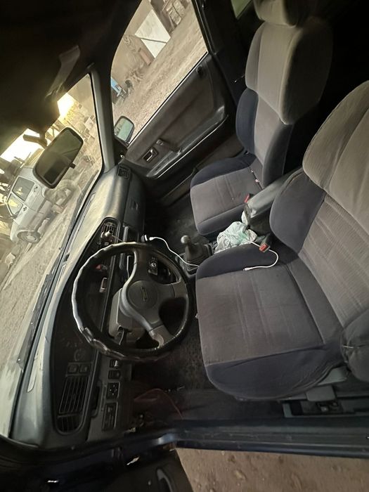 626 Мазда  обем 2.2