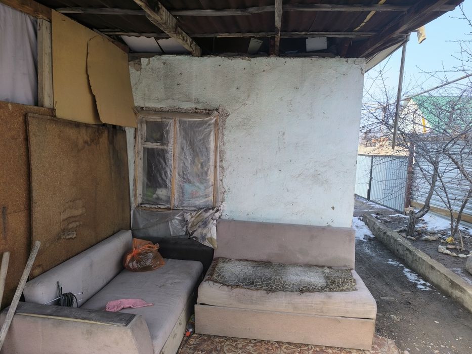 Дачный дом и машина вмести