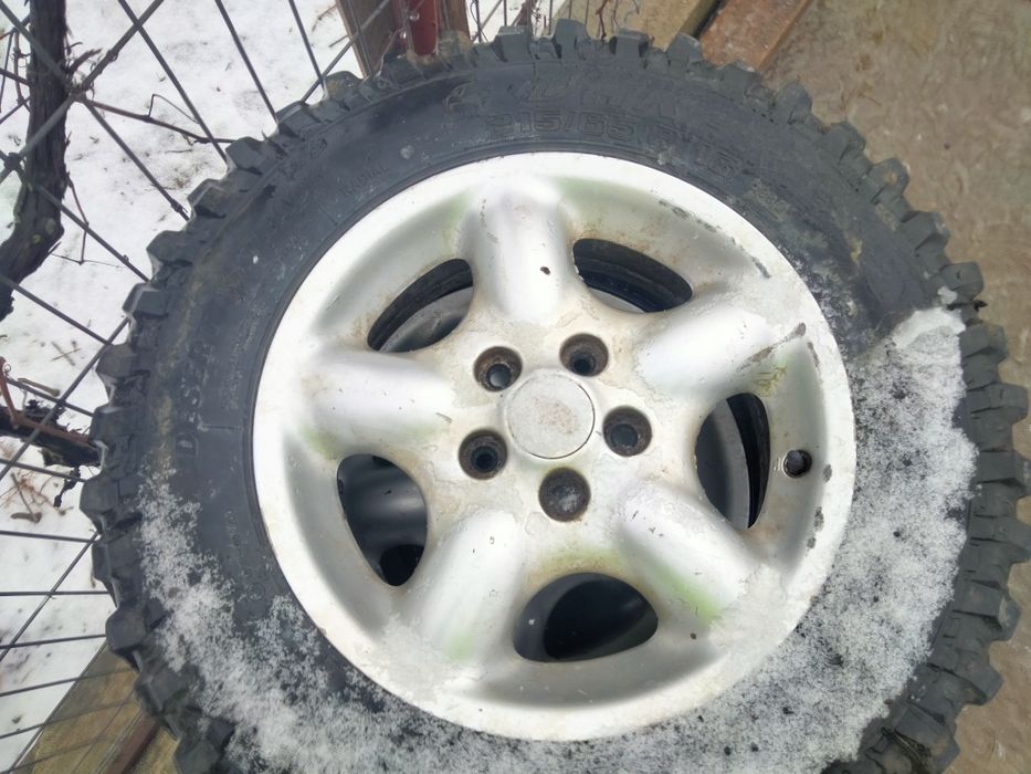 Cauciucuri cu genți!