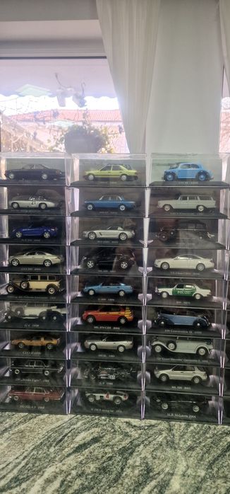 Vând colecție machete Mercedes 1/43