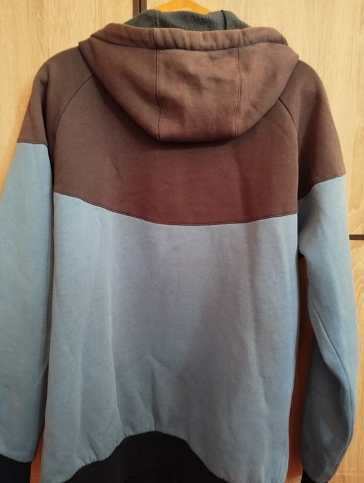 Продам Спортивную Куртку