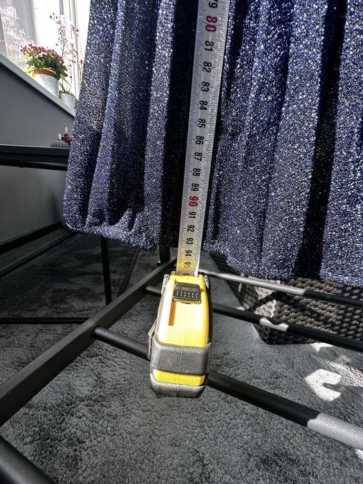 Официална рокля Swing