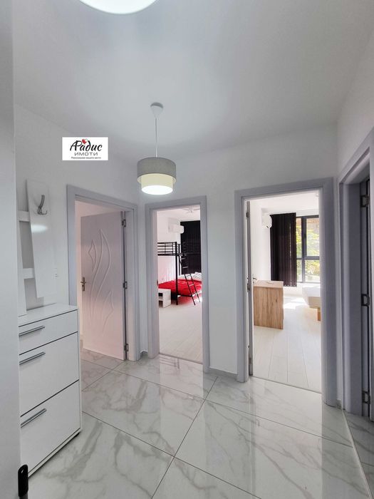 Дава се под наем Тристаен апартамент в Стара Загора, Център - 88 кв.м за 510 € - Снимка #10