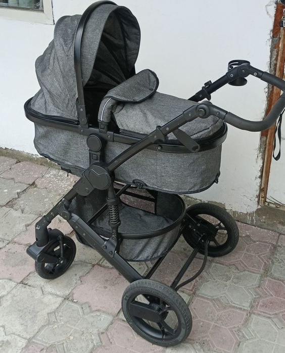 Продам коляску..