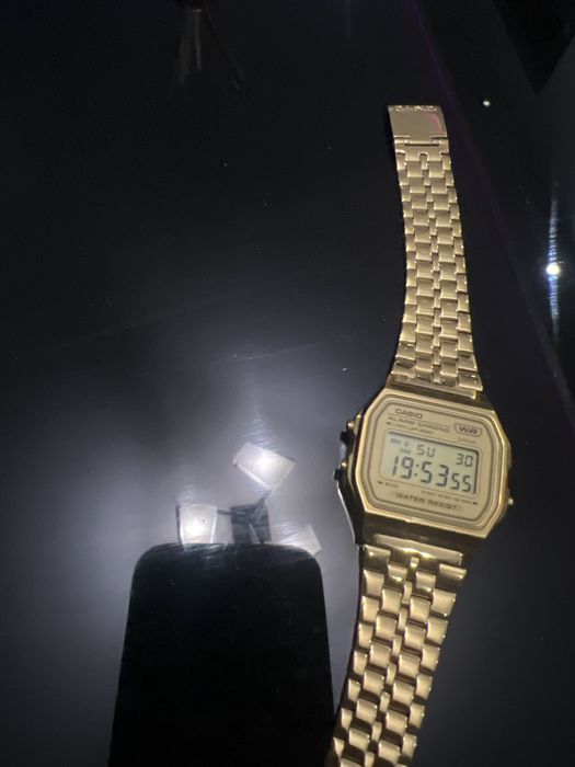 Часовник Casio gold