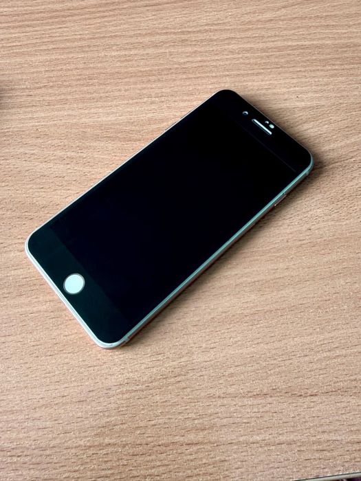 Iphone 8 plus в хорошем состаяние