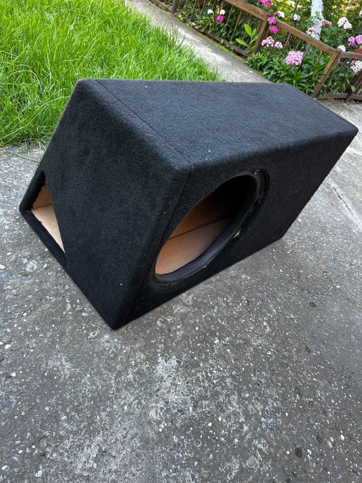 Incintă custom subwoofer auto 300 mm 50L