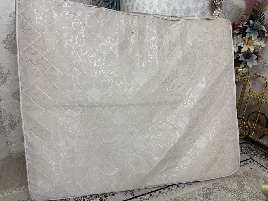 Старий матрас бесплатно