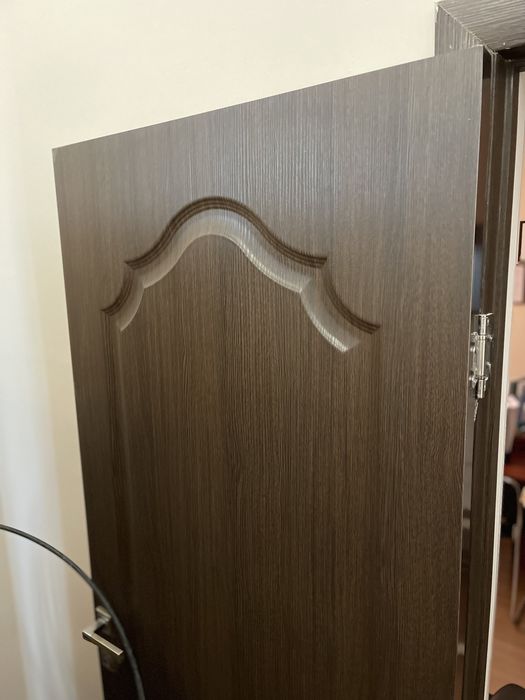 Коричнывые  Двери 2шт.