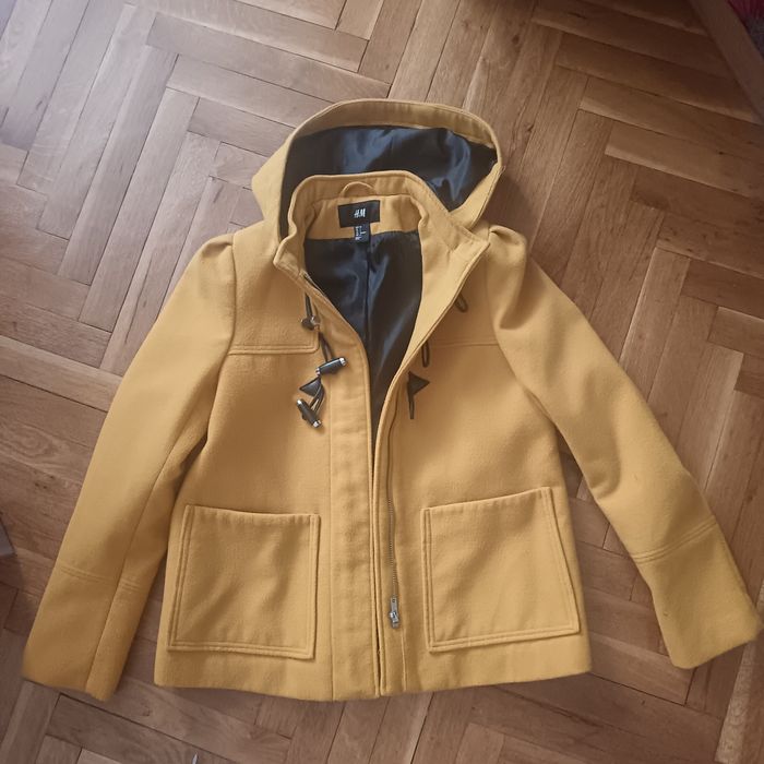 Жълто палто на Н&М