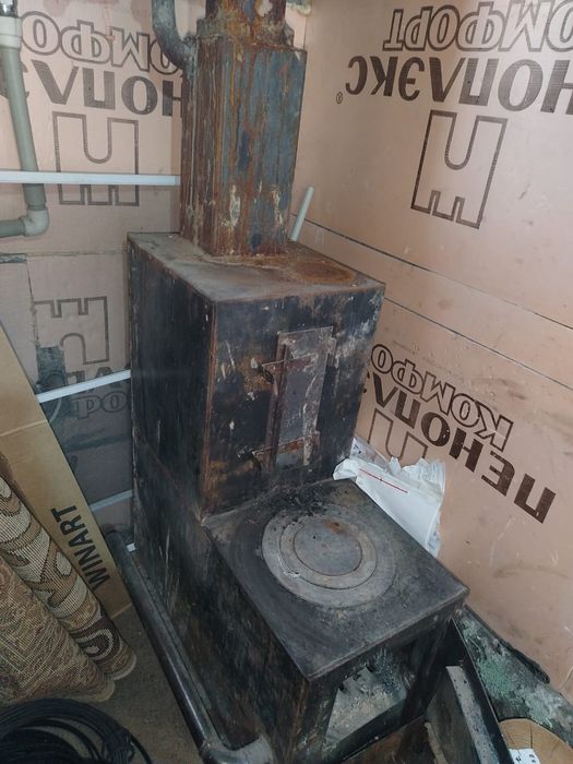 Продам твердотопливный котел печь