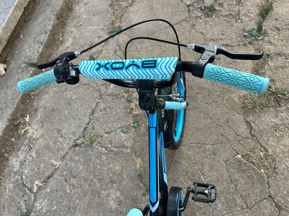 детски велосипед с помощни колела Byox Pixy 18"