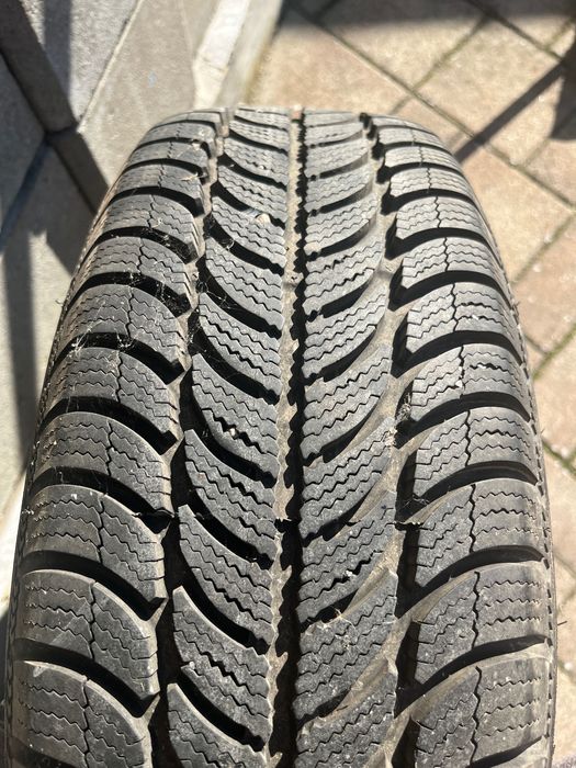 Anvelope auto de vanzare