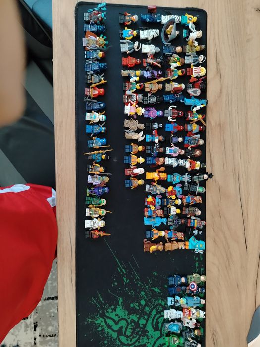 Фигурки лего оригинал торг имеется