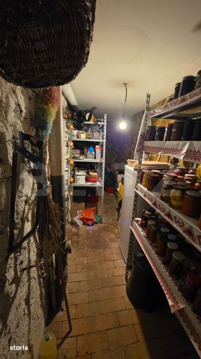 Oportunitate - Casa in zona centrala