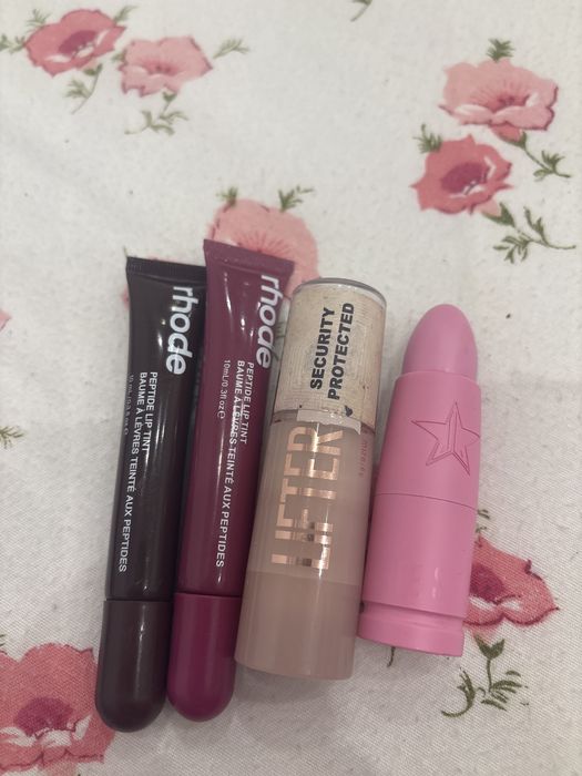 Лот  rhode , dior ,mac козметика , гримове и аксесоари