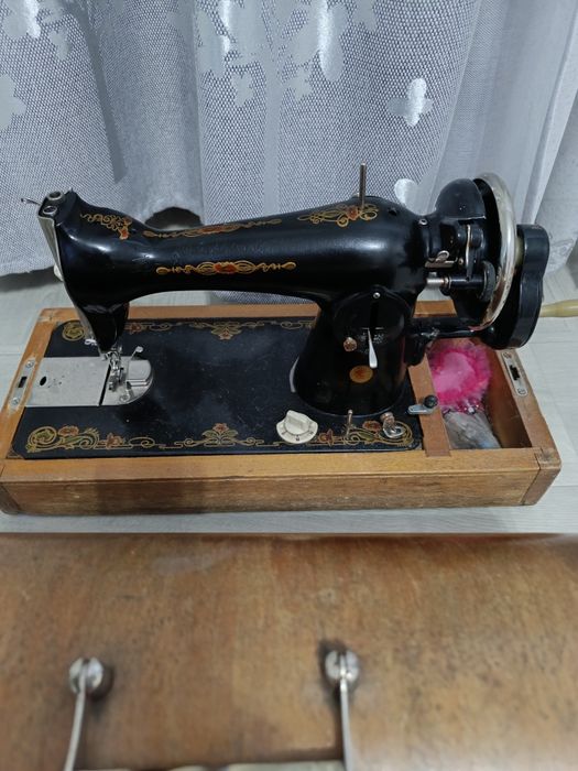 Швейная машина б/у