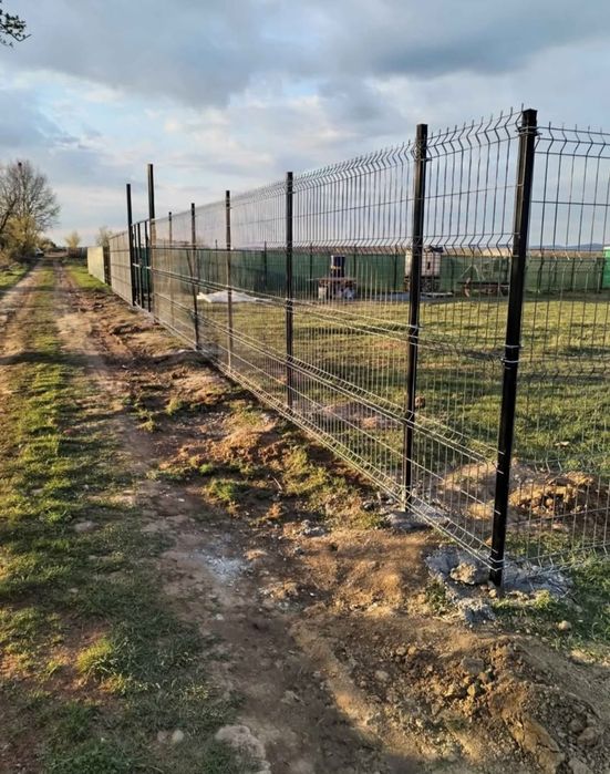 Împrejmuiri garduri