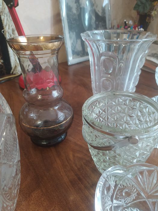 Хрусталь и прочая посуда.
