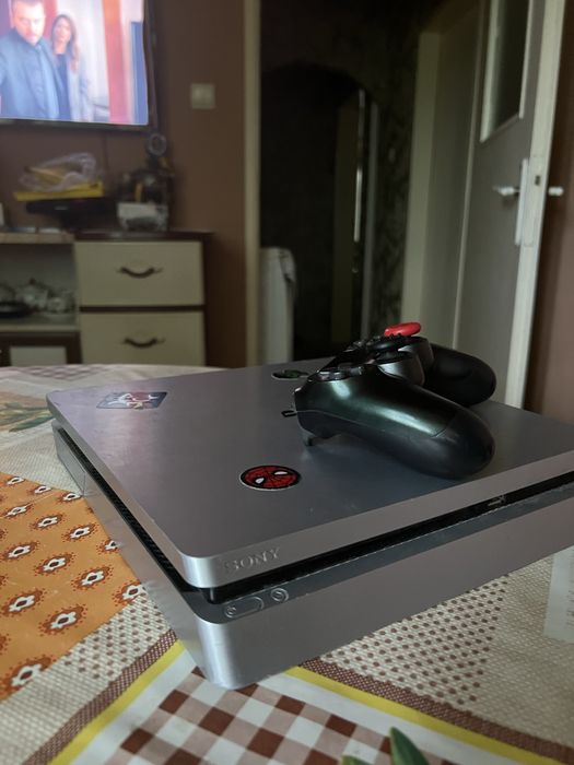 Playstation 4 slim