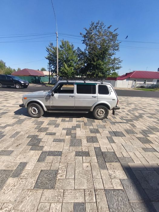Нива 2131 в хорошем состоянии