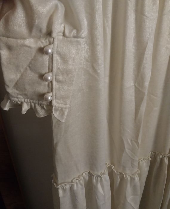 Ansambl. Holati: a'lo darajada.