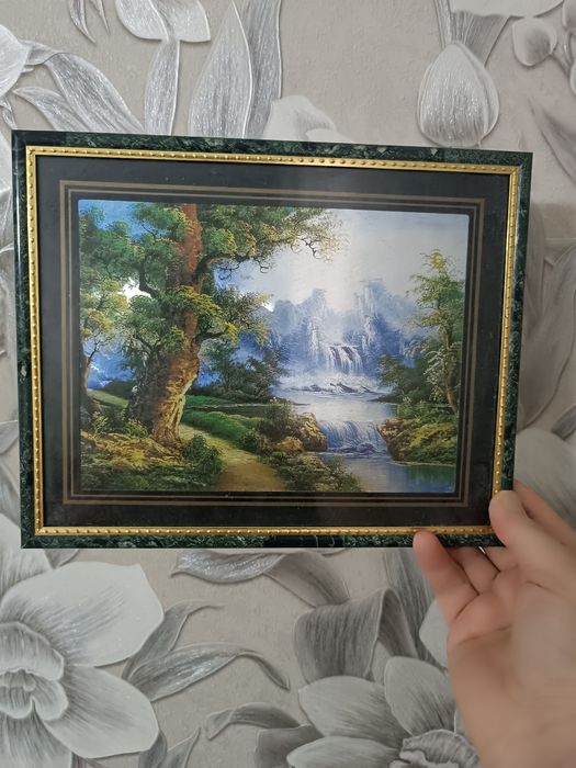 Картины для интерьера б/у.