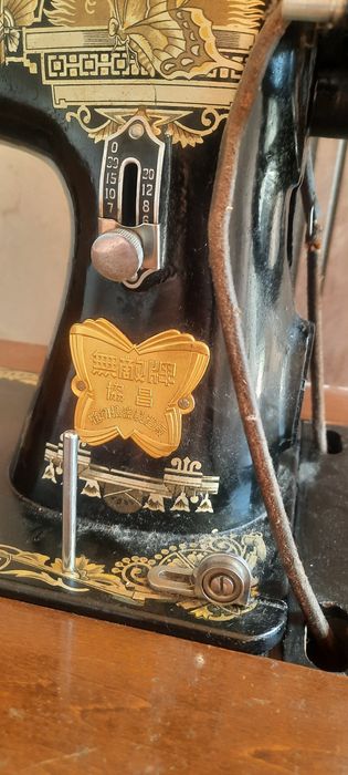 Китайская швейная машинка! Оригинал!))