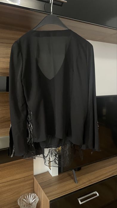 Bluza voal negru , marimea L , nouă , trimit si in țara prin fan courier