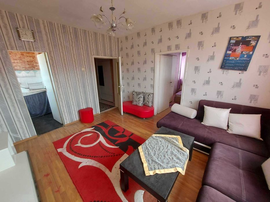 Продава се Двустаен апартамент в Омуртаг - 65 кв.м за 589 €/кв.м - Снимка #2