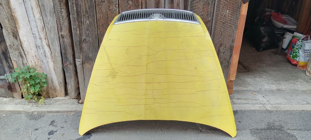 Vând skoda octavia 2 avariată +12 cauciucuri cu jante tabla  bara fata  spate noi, instalație gaz tommaseto...