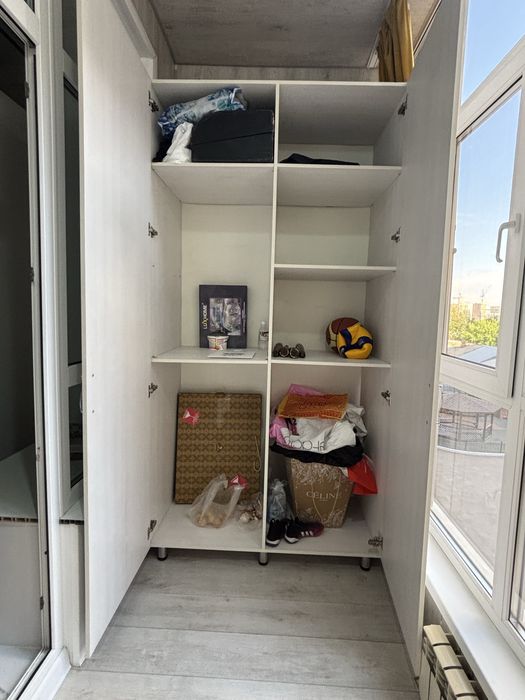 Шкаф в отличном состояний