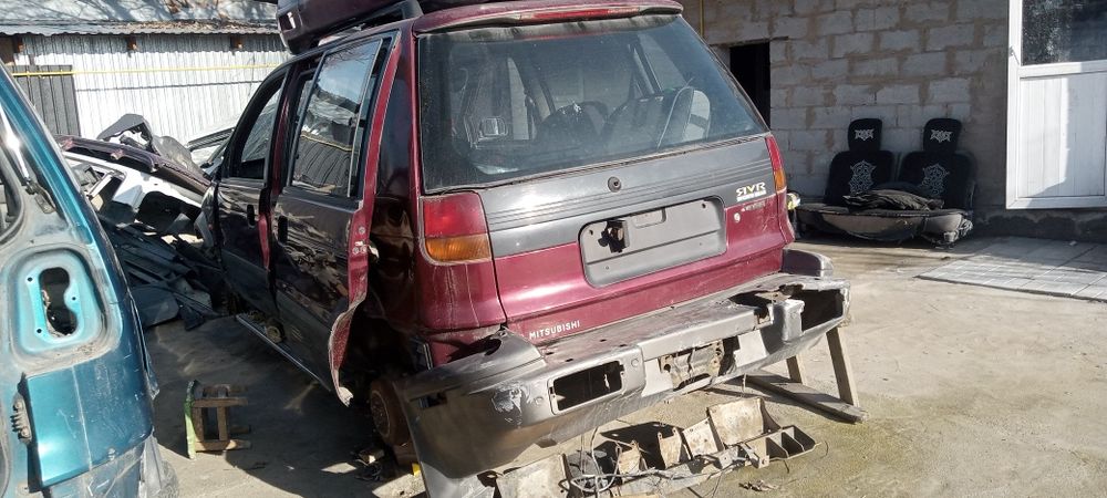 Митсубиси разбор рвр шариот спес вагон руннер