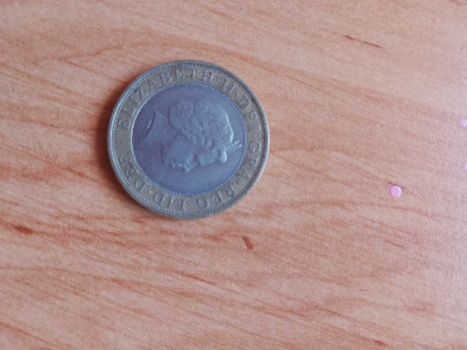 Монети.                 .