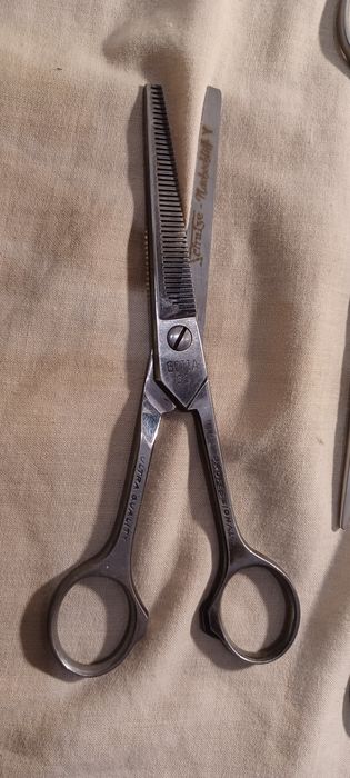 Foarfeci tuns și filat