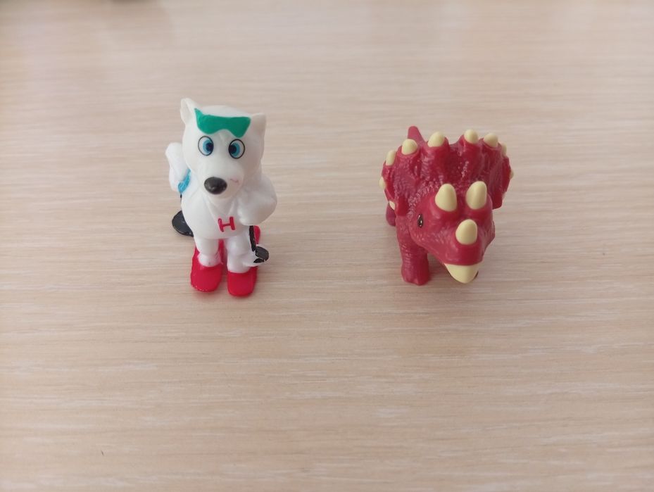 Фигурки Kinder Surprise
