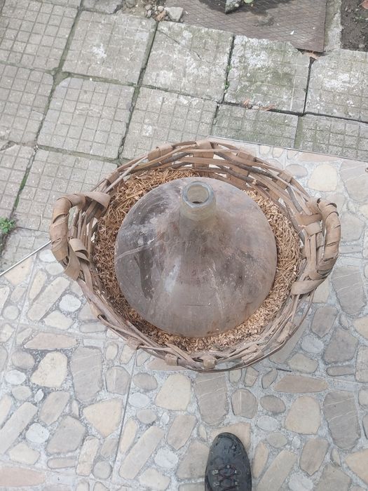 Стъклени Дамаджани