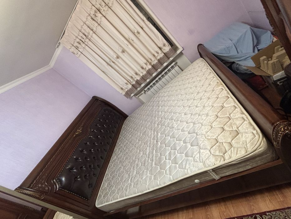 Шкаф, Кроват, Тримо сотилади.