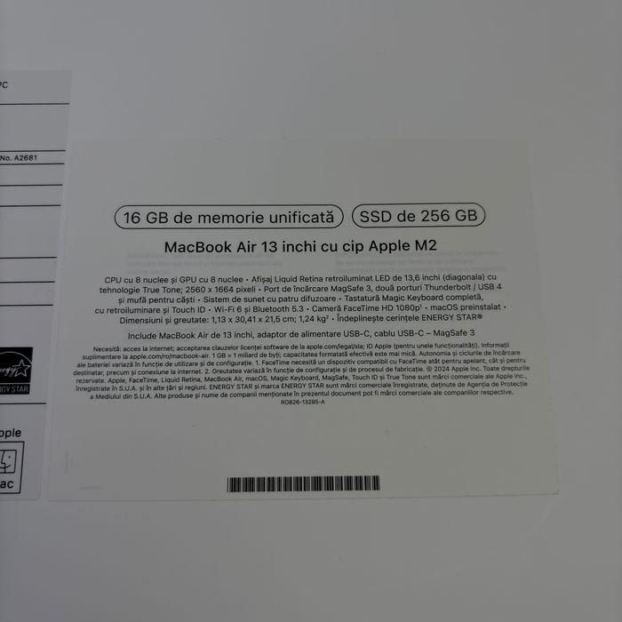 Macbook Air 13.6 M2 16GB RAM 256 GB Stocare Garantie 1 an, cu Toate Accesoriile incluse