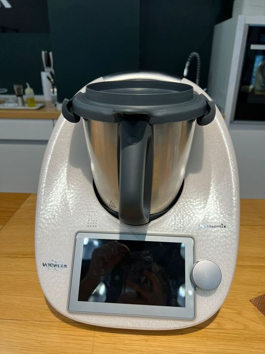 Vând termomix  TM7  nou sigilatilat!   garanție de fabrica