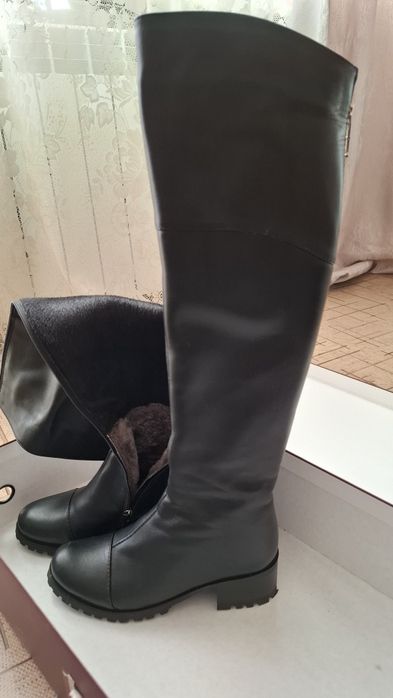 Продам зимние сапоги р-р 35