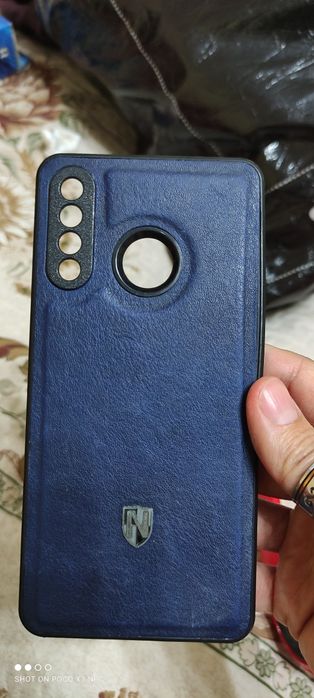 Huawei P30 lite чехлы отдам