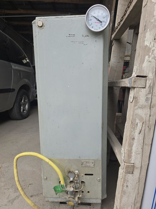 Напольный газовый котел