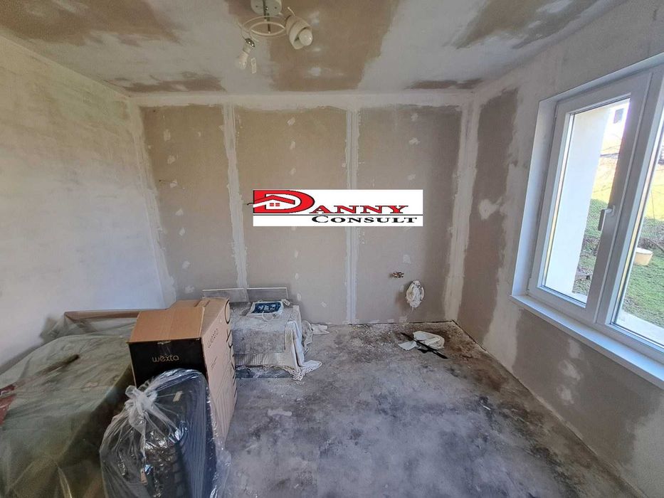 Къща за продажба в с. Царевец - обл. Велико Търново