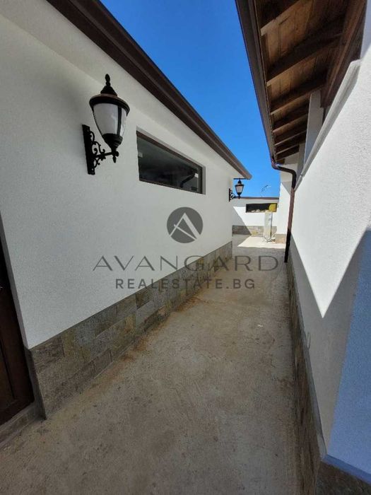 оф.18332 Самостоятелна еднофамилна къща/ Марково