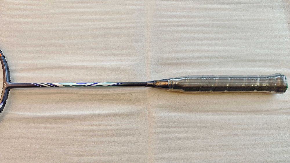 Yonex Astrox 100ZZ  ракета за бадминтон