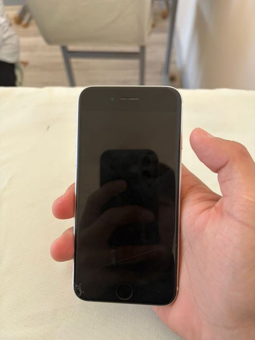 Айфон se 2020 64Gb