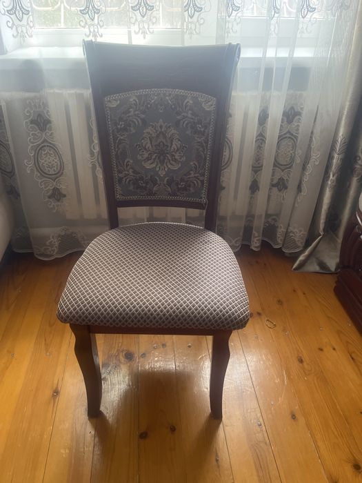 Продам стол гостиный ш-1,20м, дл-4 м